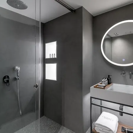 מלון Essence Downtown - Adults Only