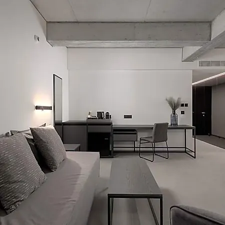 Готель Essence Downtown - Adults Only *