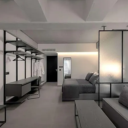 Готель Essence Downtown - Adults Only *