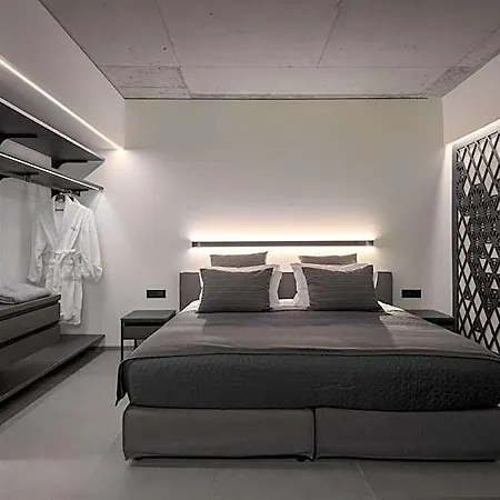 Готель Essence Downtown - Adults Only *