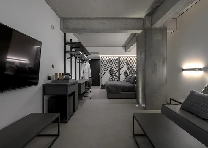 Essence Downtown - Adults Only *