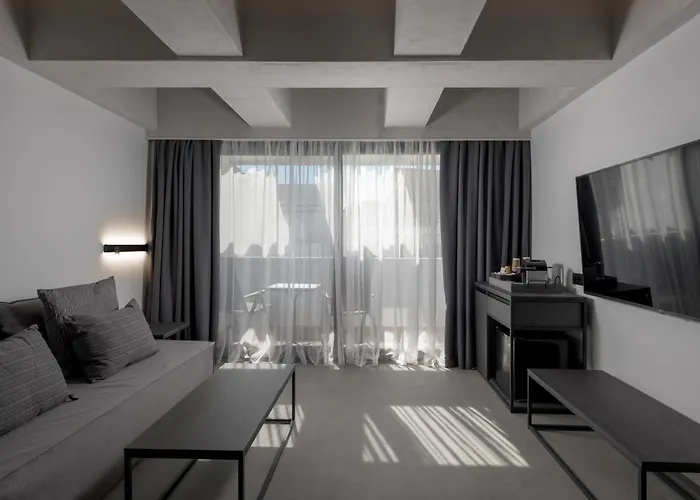 Essence Downtown - Adults Only *